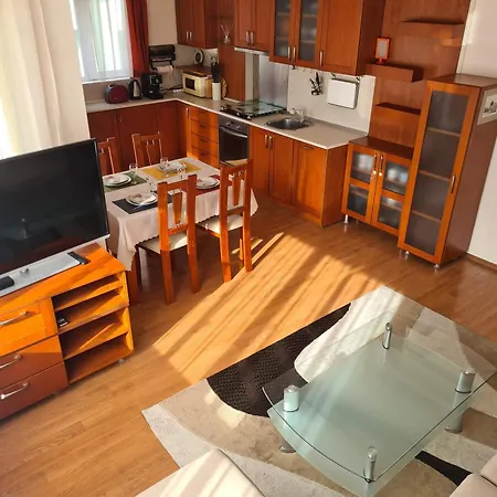 Spacious 2 Bedroom * София