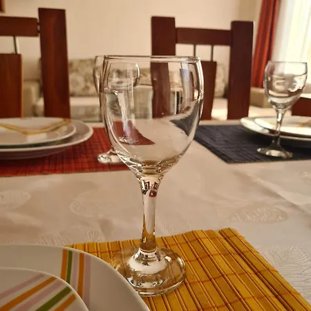 Spacious 2 Bedroom Apartament *