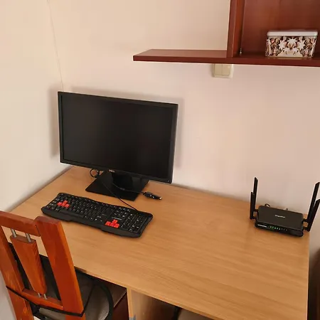 Apartment Spacious 2 Bedroom *