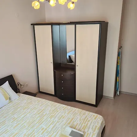 Spacious 2 Bedroom Lägenhet Sofia