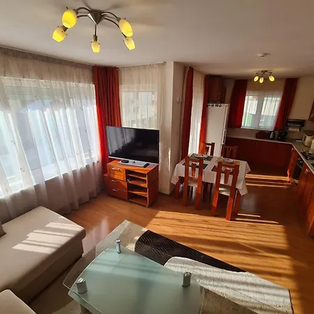 Spacious 2 Bedroom Lägenhet *