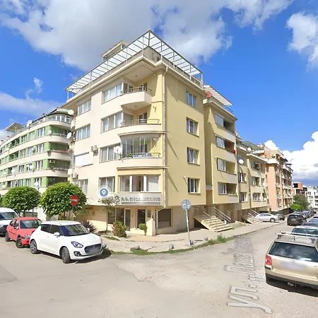 Spacious 2 Bedroom