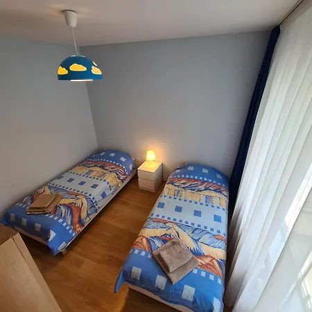 Spacious 2 Bedroom Lägenhet
