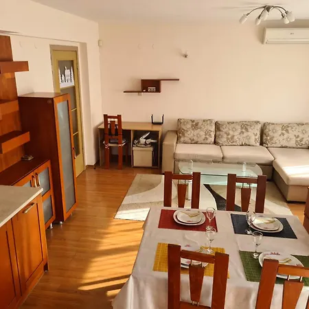 Апартаменты Spacious 2 Bedroom София
