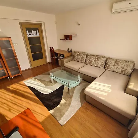 Spacious 2 Bedroom * Sofia