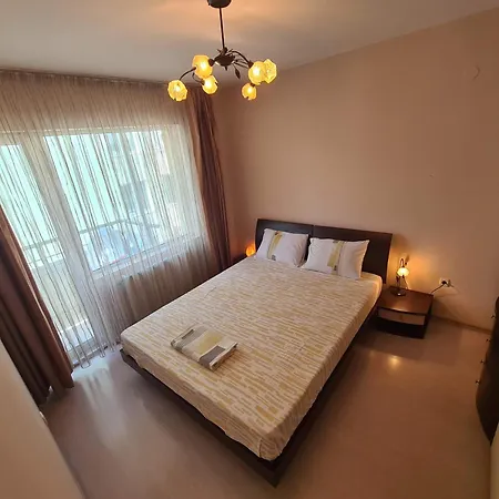 Апартаменты Spacious 2 Bedroom София